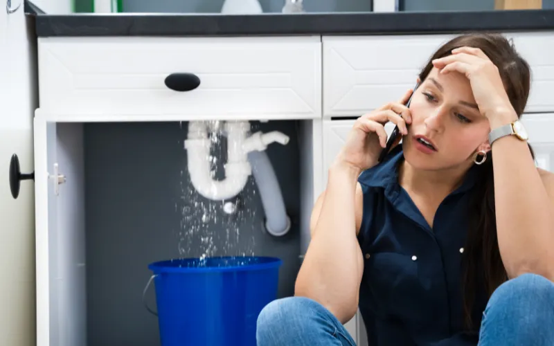 Fuites d’eau : Comment les détecter et les réparer rapidement ?